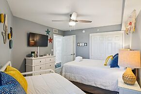 Seacrest 501B is a Gulf Front 2 BR on Okaloosa Island by RedAwning
