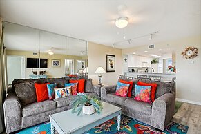 Seacrest 511 is a Gulf side 2 BR on Okaloosa Island by RedAwning
