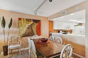 Seacrest 402 is a 2 BR Gulf Front on Okaloosa Island by RedAwning