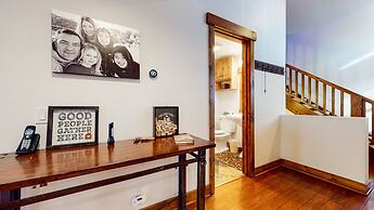 Snowcreek VI The Lodges 1130 Pet-Friendly, Beautiful and Spacious, Gar