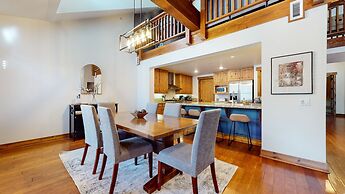 Snowcreek VI The Lodges 1130 Pet-Friendly, Beautiful and Spacious, Gar