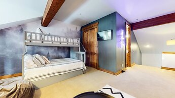 Snowcreek VI The Lodges 1130 Pet-Friendly, Beautiful and Spacious, Gar