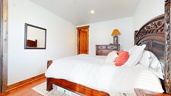 Snowcreek VI The Lodges 1130 Pet-Friendly, Beautiful and Spacious, Gar