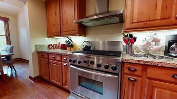 Snowcreek VI The Lodges 1130 Pet-Friendly, Beautiful and Spacious, Gar