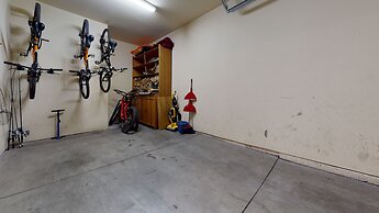 Snowcreek VI The Lodges 1130 Pet-Friendly, Beautiful and Spacious, Gar