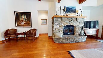 Snowcreek VI The Lodges 1130 Pet-Friendly, Beautiful and Spacious, Gar