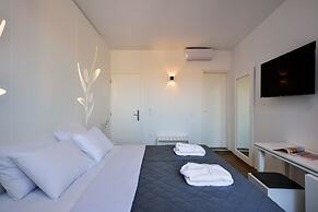 Elia Portou Luxury Residence