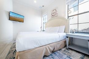 Villa Lago 1945 - 4BR 4b.5a -