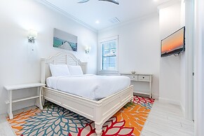 Villa Lago 1945 - 4BR 4b.5a -