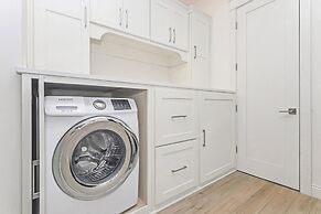 Villa Lago 1945 - 4BR 4b.5a -