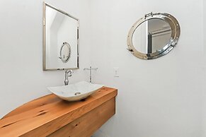 Villa Lago 1945 - 4BR 4b.5a -