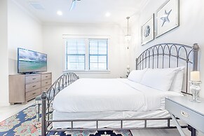 Villa Lago 1945 - 4BR 4b.5a -