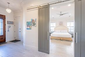 Villa Lago 1945 - 4BR 4b.5a -