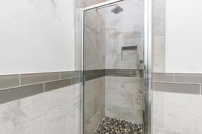 Villa Lago 1945 - 4BR 4b.5a -