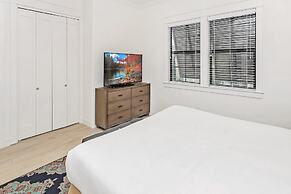 Villa Lago 1945 - 4BR 4b.5a -