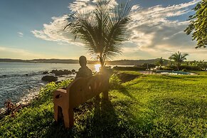 Drake Paradise Point