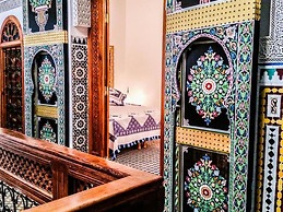 Room in Guest Room - Beautiful Riad Ouliya in Fès