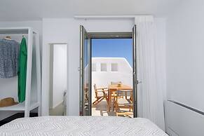 Kymo Luxury Suites Paros