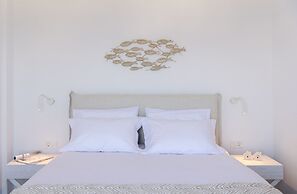 Kymo Luxury Suites Paros