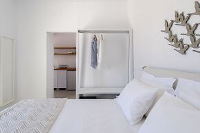 Kymo Luxury Suites Paros