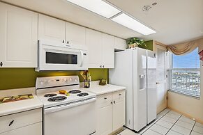 Seacrest 706 is a 2 BR Gulf Front on Okaloosa Island by RedAwning