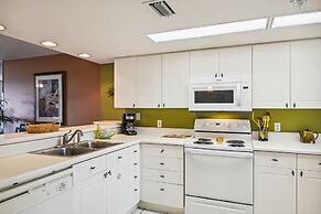 Seacrest 706 is a 2 BR Gulf Front on Okaloosa Island by RedAwning