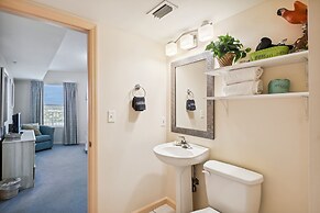 Seacrest 706 is a 2 BR Gulf Front on Okaloosa Island by RedAwning