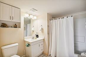 Seacrest 706 is a 2 BR Gulf Front on Okaloosa Island by RedAwning