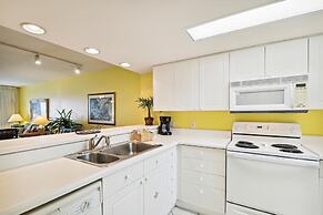 Seacrest 707 is a Gulf Front 2 BR on Okaloosa Island by RedAwning