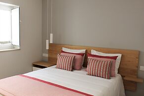 Cardeal Suites & Apartments