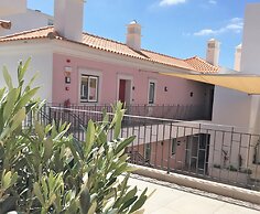 Cardeal Suites & Apartments