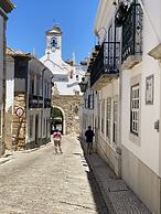 Cardeal Suites & Apartments