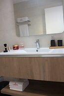 Cardeal Suites & Apartments