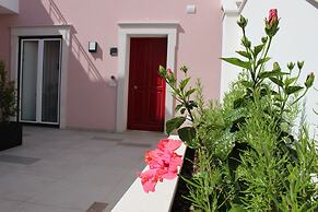 Cardeal Suites & Apartments