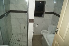 Miraton Eastgate Suites