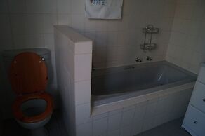 Miraton Eastgate Suites