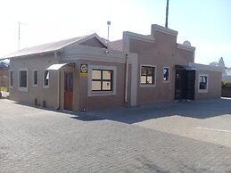 Miraton Eastgate Suites