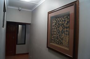 Miraton Eastgate Suites