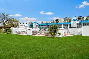 Super 8 by Wyndham Portsmouth - Norfolk