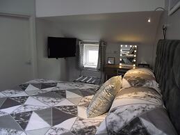 Seahawk Holiday Apartments