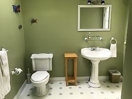 Cresthaven By the Sea