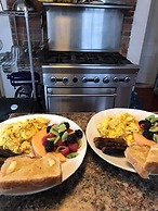 Cresthaven By the Sea