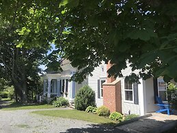 Cresthaven By the Sea