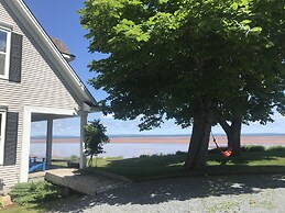 Cresthaven By the Sea