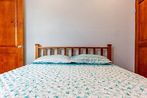 2BD Condo With Pool and Scenic Ocean View in Flamingo