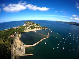 2BD Condo With Pool and Scenic Ocean View in Flamingo