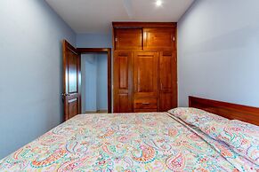 2BD Condo With Pool and Scenic Ocean View in Flamingo