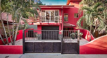 Big Private Home With Pool in Surfside - a Short Walk From the Beach