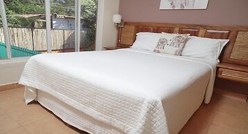 Big Private Home With Pool in Surfside - a Short Walk From the Beach