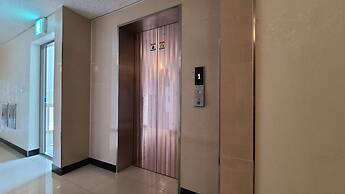 Nice Cat Hotel & Guest House